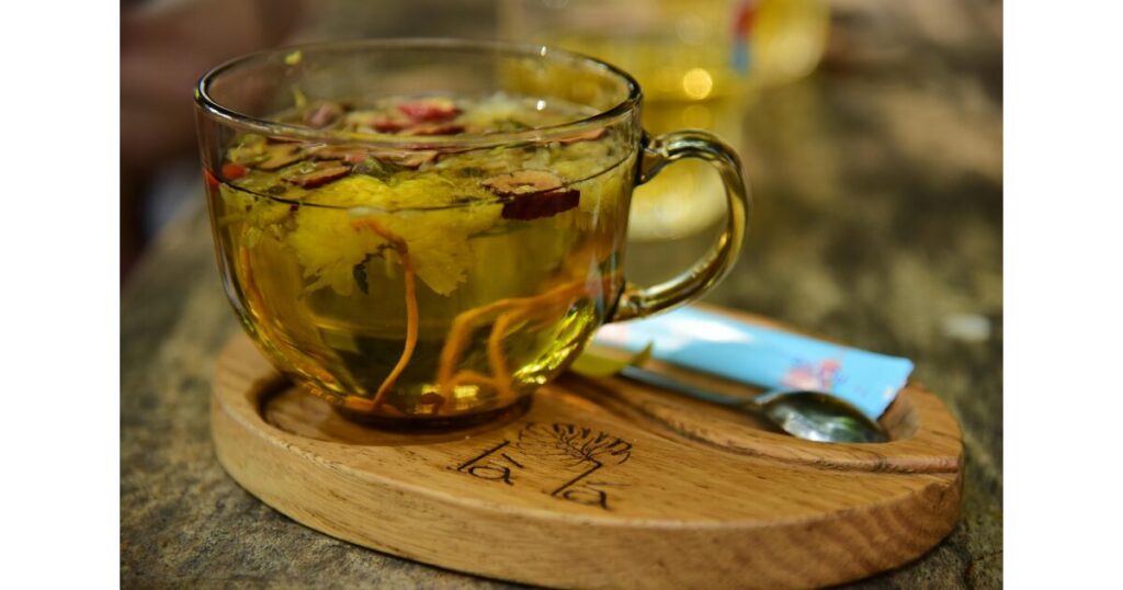 ハーブティ　ゆっくり流れる時間